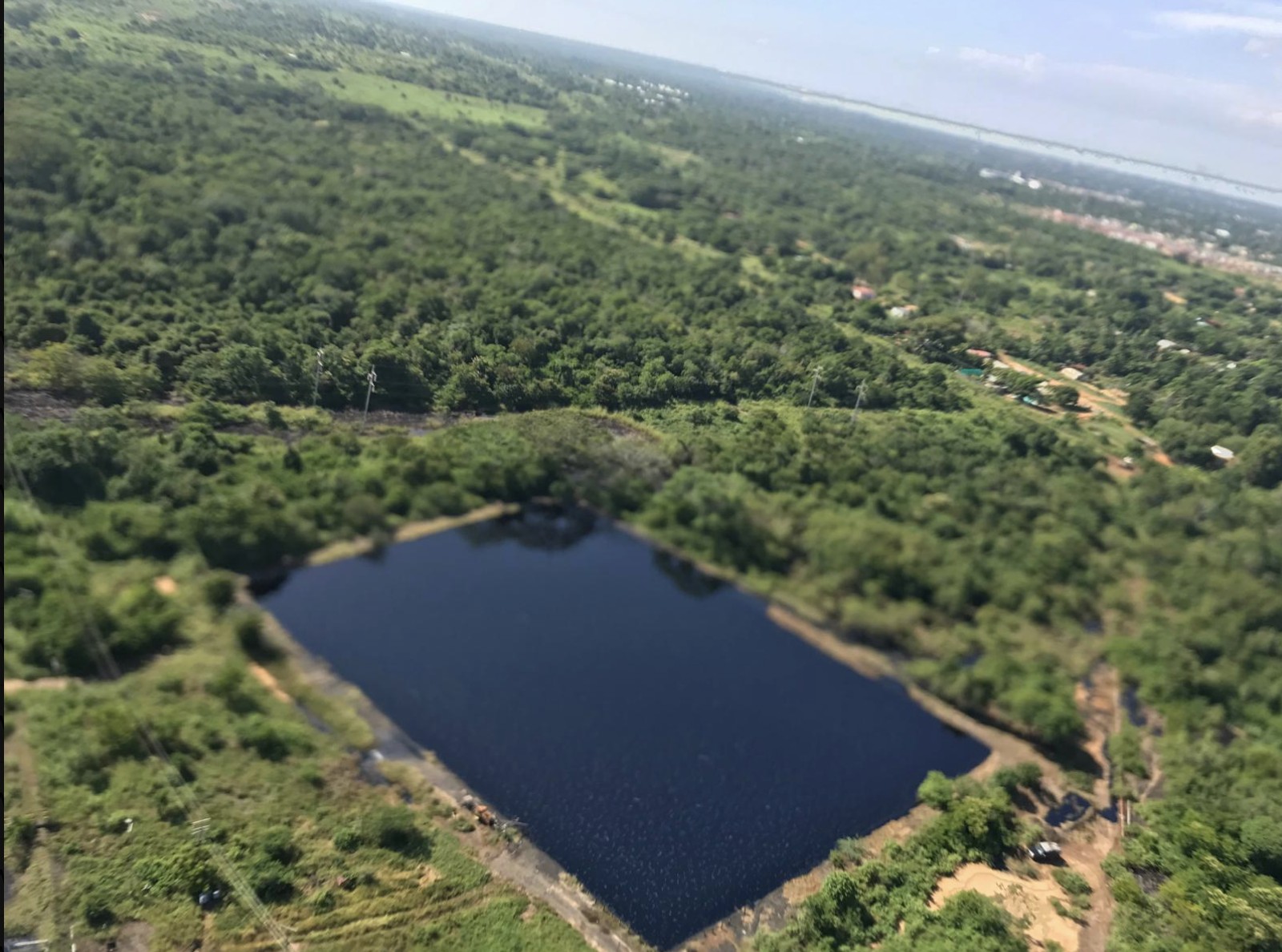 Cuadrilla técnica durante labores de campo en Petrocabimas